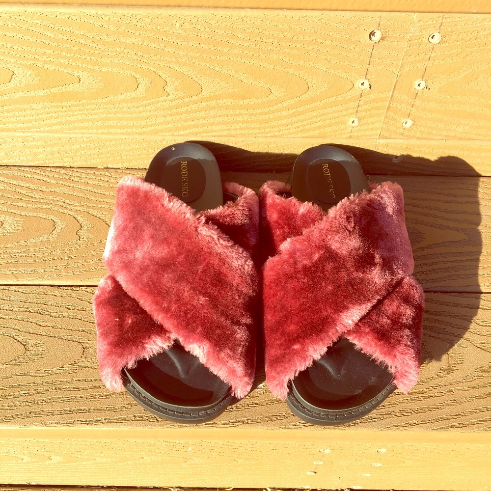 Fuzzy Burgundy Slides