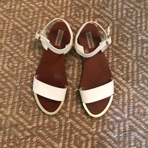 Steve Madden white sandals