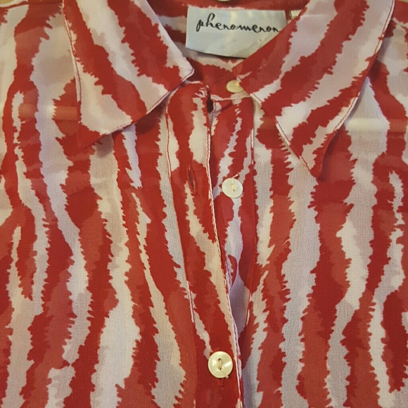 Phenomenon Red and white buttons up shirt size M. - Picture 5 of 5