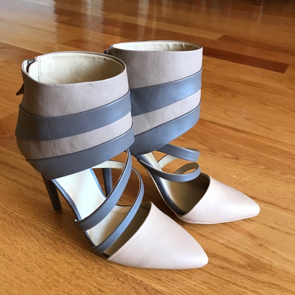 Cake pointy toe cutou bootie GX by GWEN STEFANI - Picture 2 of 6