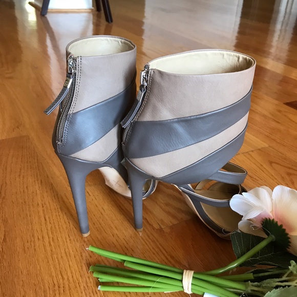 Cake pointy toe cutou bootie GX by GWEN STEFANI - Picture 4 of 6