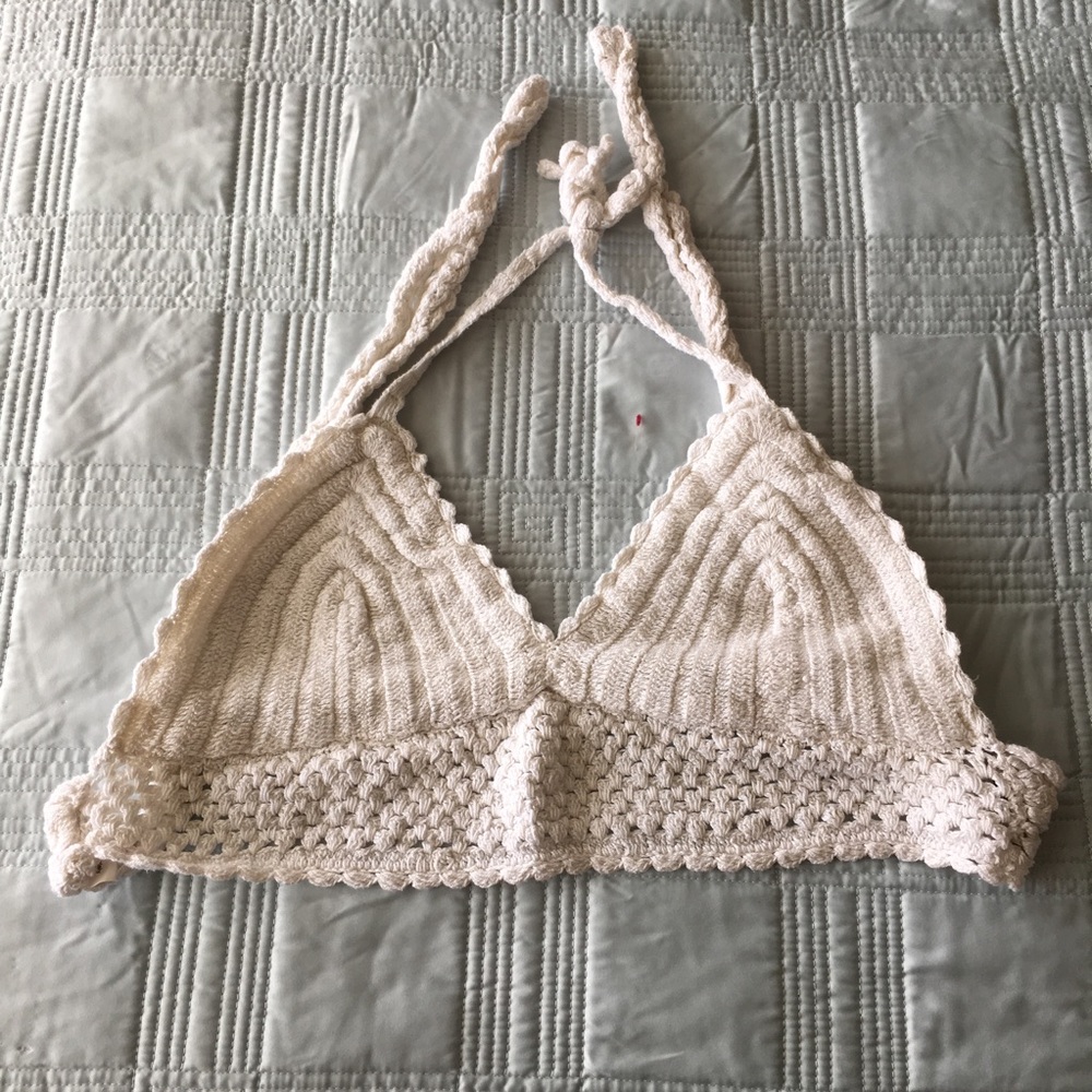 White crop top