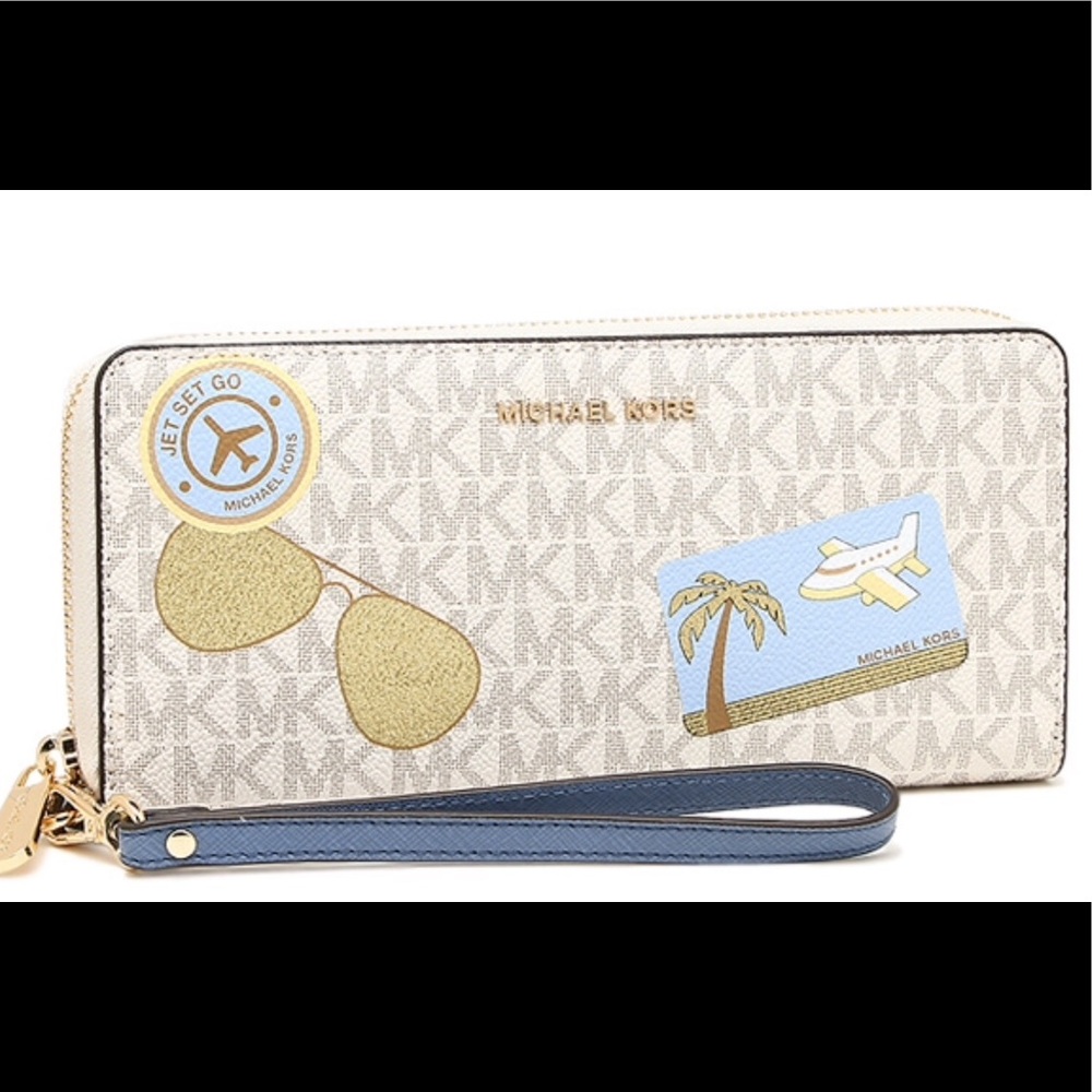 Wristlet/Wallet. ✈️ - Picture 2 of 8