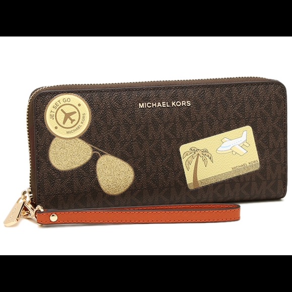 Wristlet/Wallet. ✈️ - Picture 3 of 8