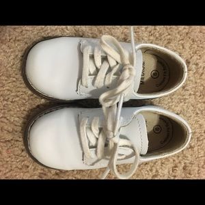 LOWEST Sz 6T white Footmates