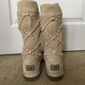 Ugg knit boots in cream only worn once!!