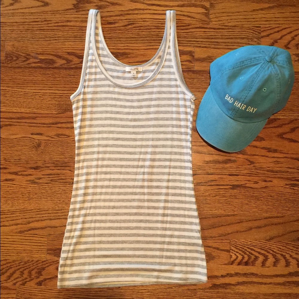 🌺.  Junior Tank Top