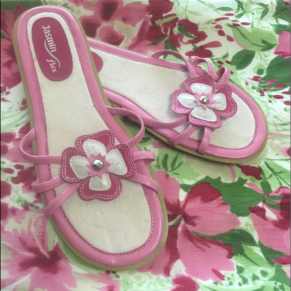 🌸 Pink flower low heel sandals 🌸