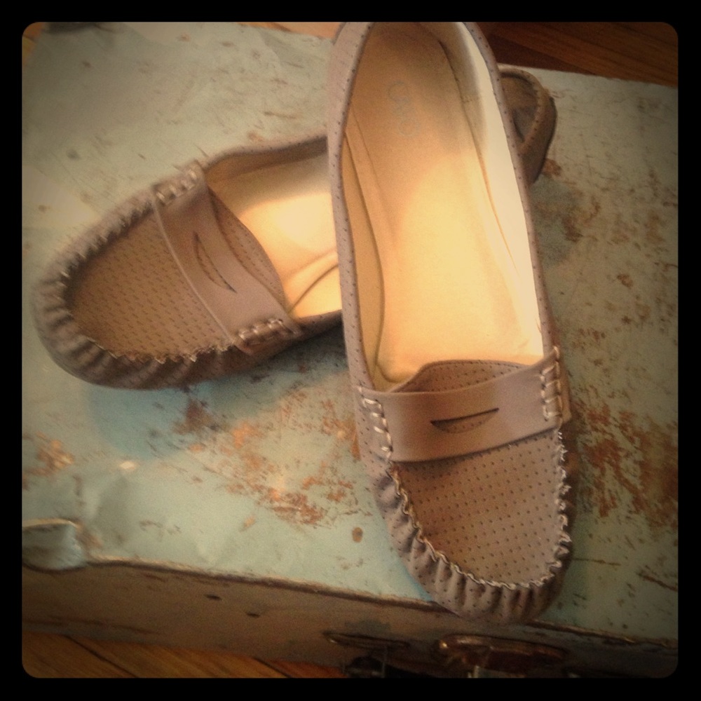 Stone Gray 👞 Loafers-EUC
