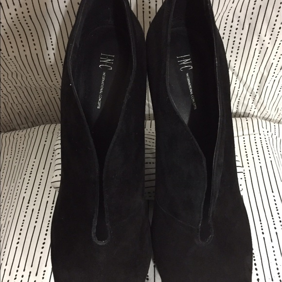 INC International Concepts velvet platform booties - Picture 4 of 5