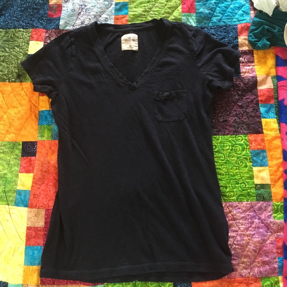 Navy blue pocket V-neck