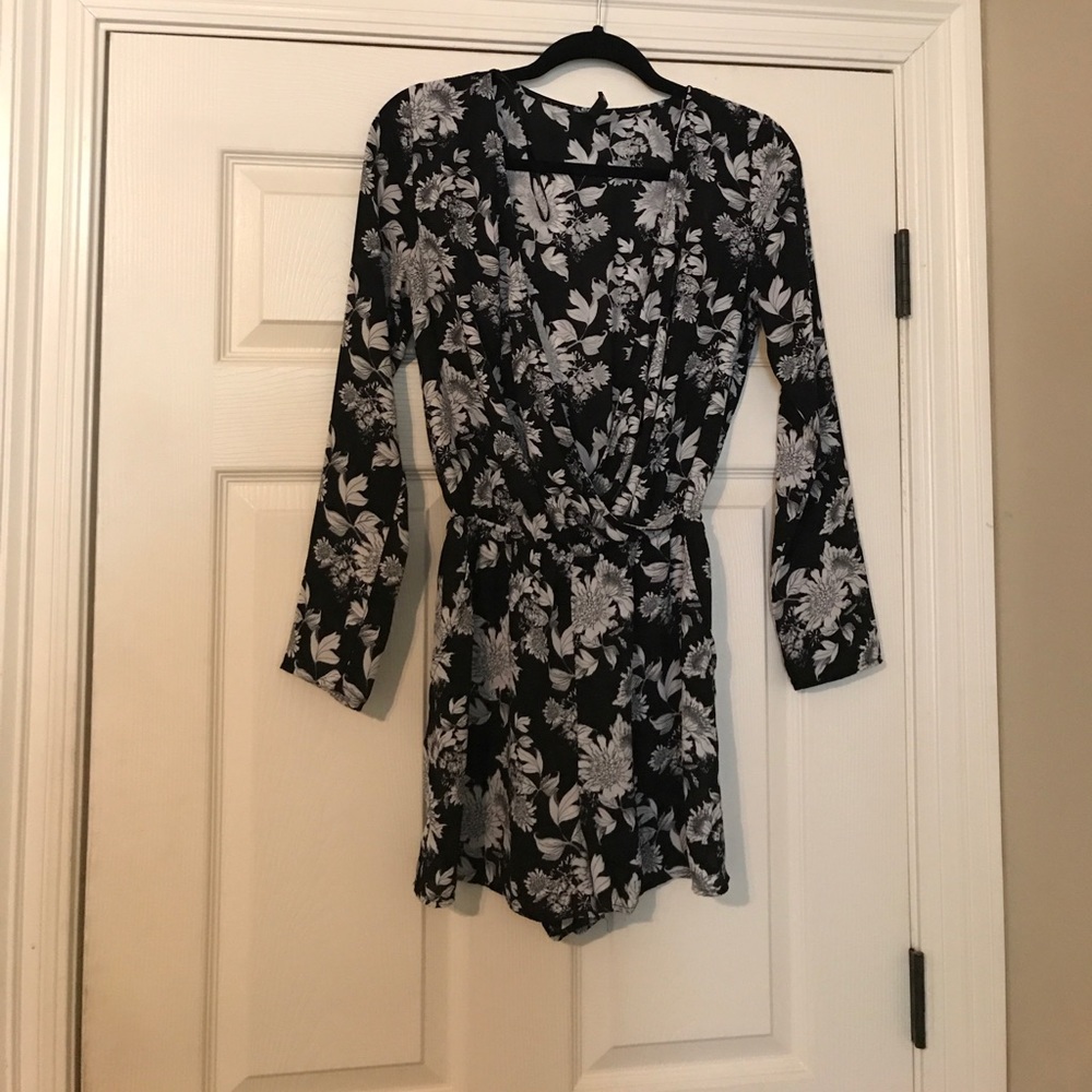 Black white floral romper