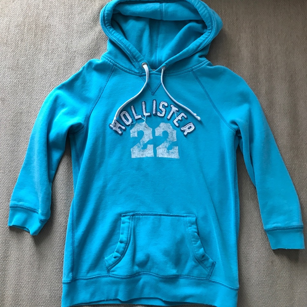 Hollister pullover!
