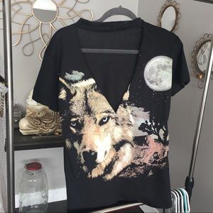 WOLF CUT TEE V NECK CHOKER