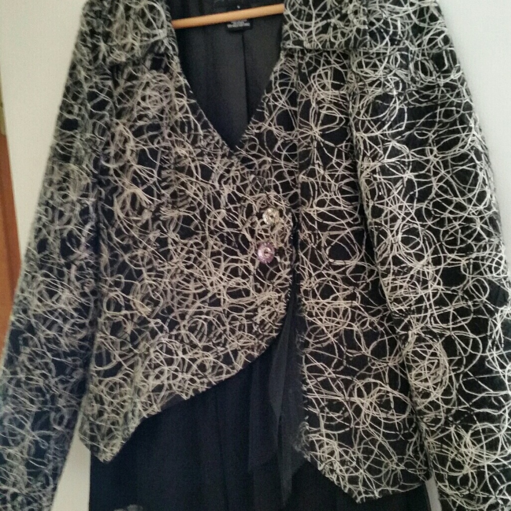 Black/ white woman's jacket