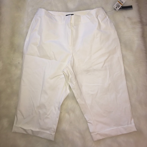 Alfani Pants - Alfani Tummy Control White Capri Alfani Pants - Alfani Tummy Control White Capri