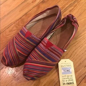 Brand new never worn Size 11 Women's TOMS