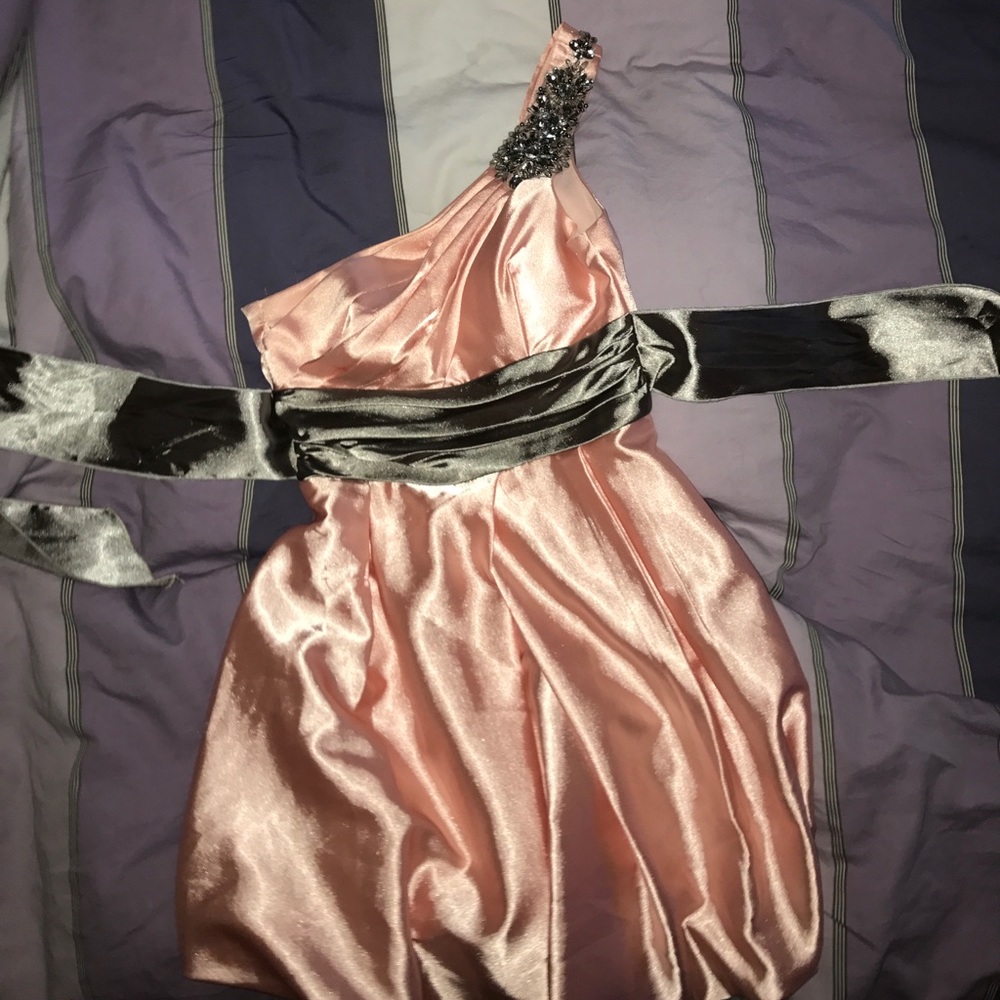 Speechless one shoulder dress size 1