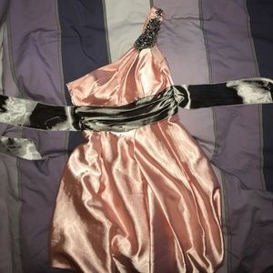 Speechless one shoulder dress size 1