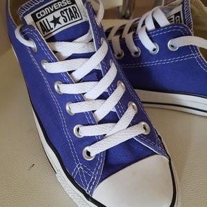 Purple SIZE 7 Converse