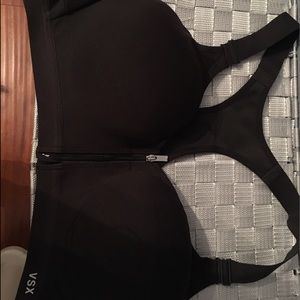 Black VSX sports bra