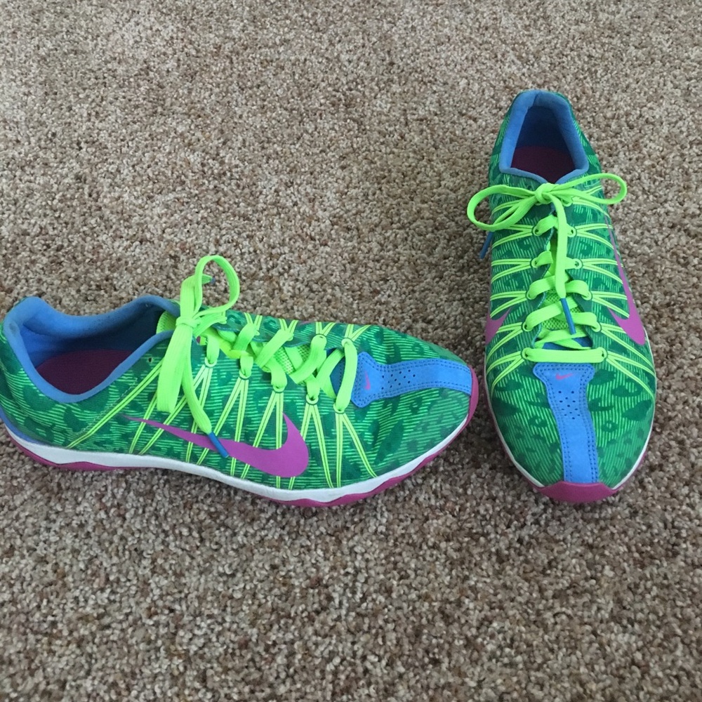 *Like New* Nike Cross Country shoes with spikes