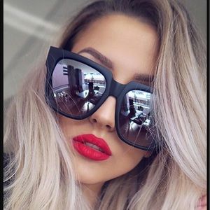 Quay "On the Prowl" in Black and Pink