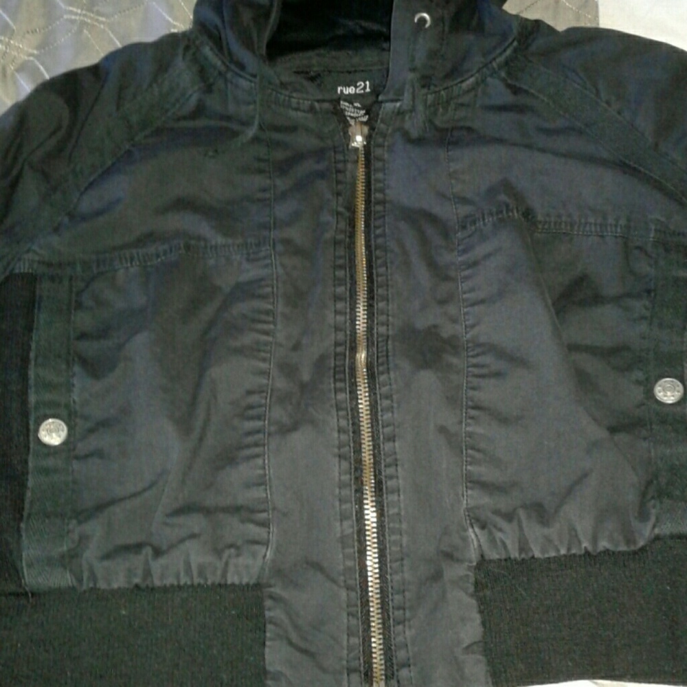 Short jacket - Picture 2 of 4