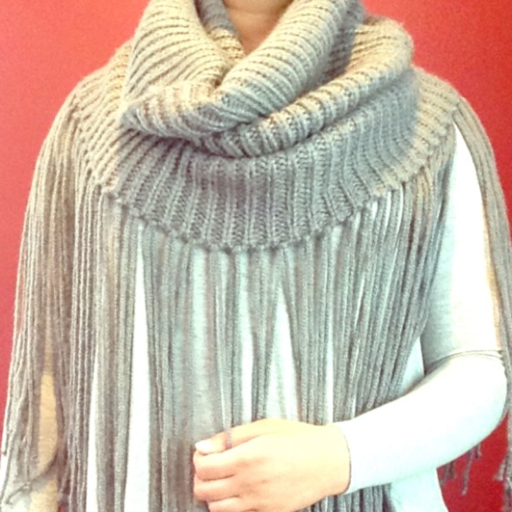 Gray Chunky Scarf