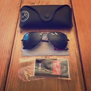 Ray - Ban polarized aviators (small frame)