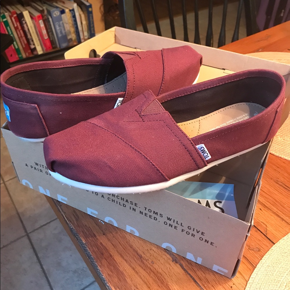 Slip On Maroon Tom's