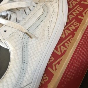 Old Skool Dx vans (mono python)