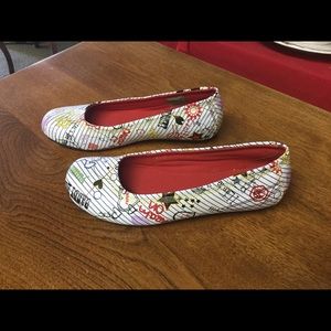 Women's Timberland Flats Shoes 6M Fun Funky 37932