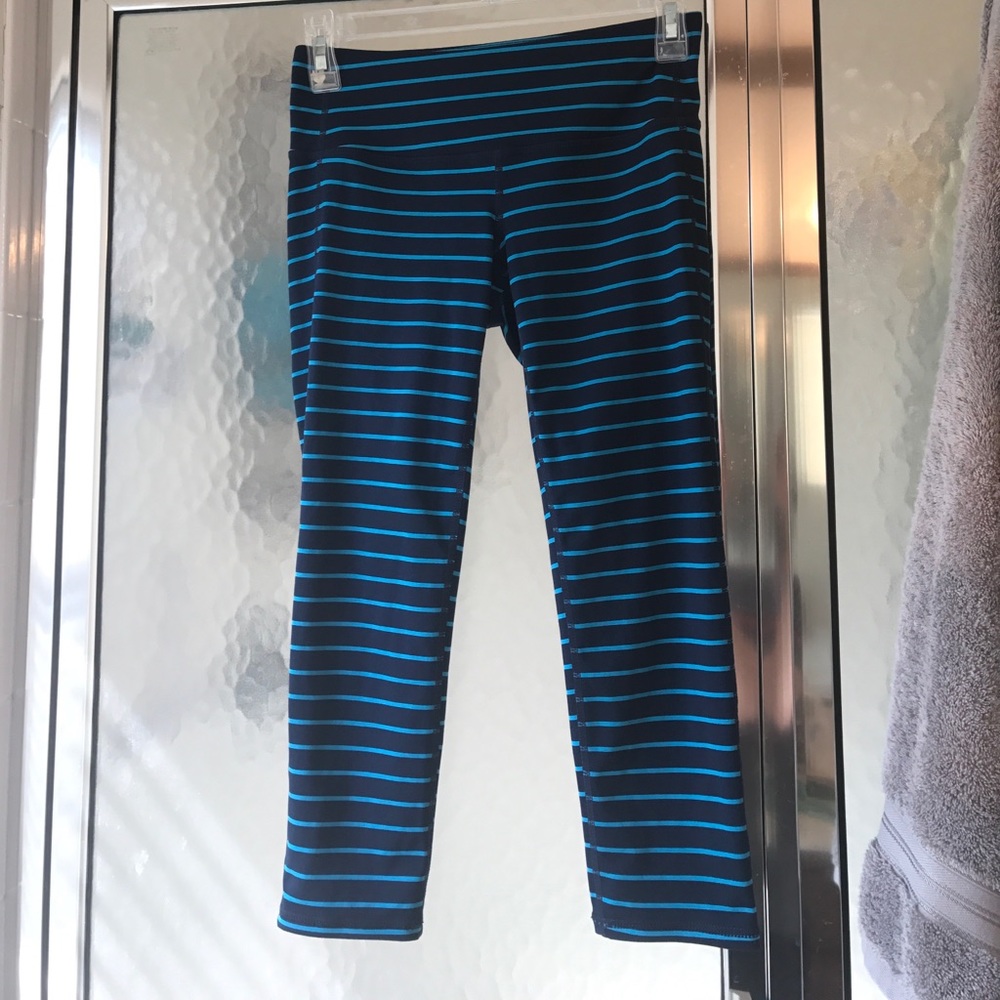 Athleta Capri pants XS
