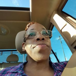 Meet your Posher, Mae