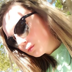 Meet your Posher, Kaitlin