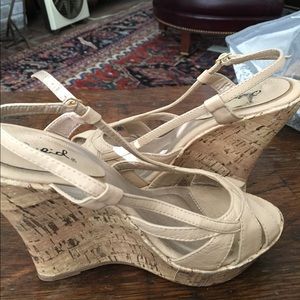 Nude wedges