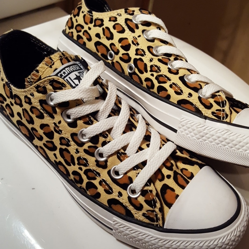 Cheetah Converse