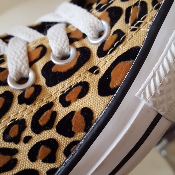 Cheetah Converse - Picture 2 of 4