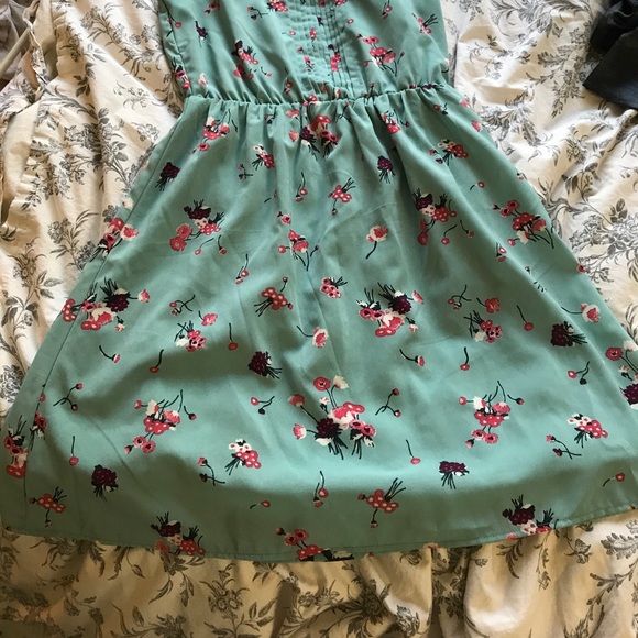 Spring Dress - Picture 3 of 4