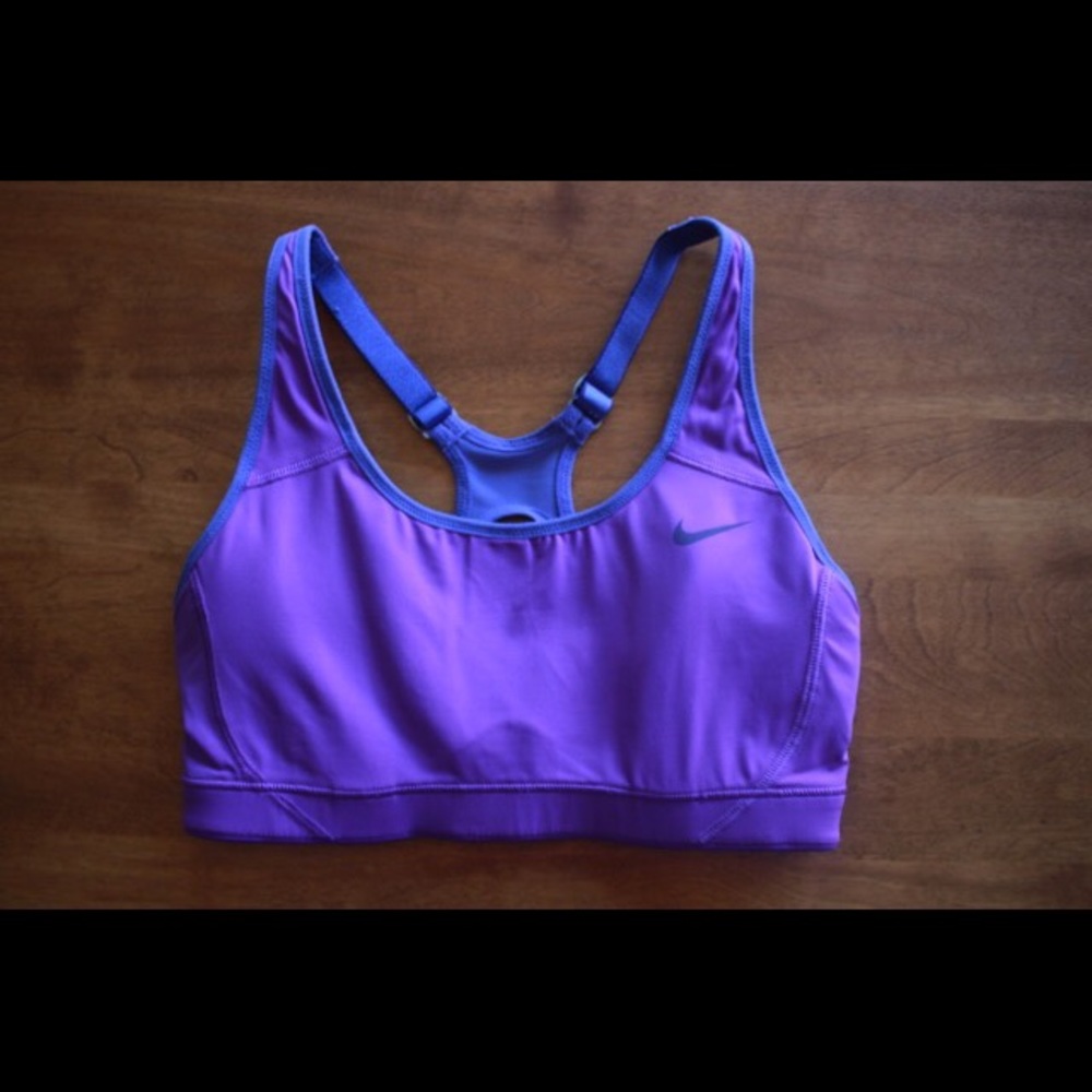 Sports bra