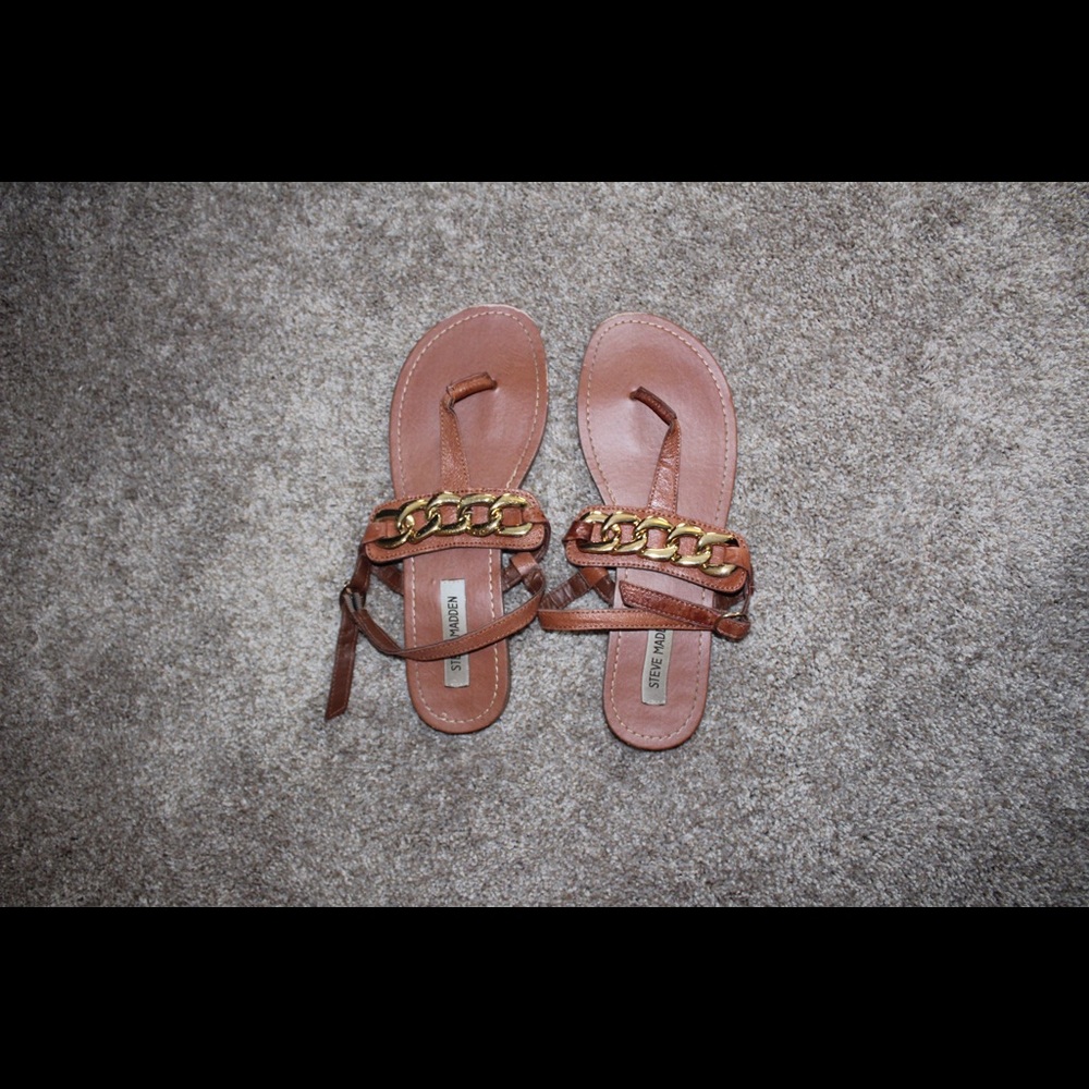 Steve Madden thong sandal
