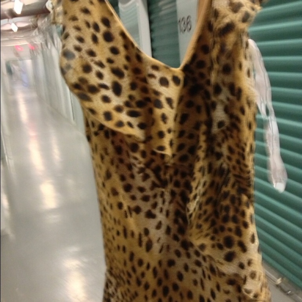 Beautiful leopard print midi dress