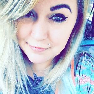Meet your Posher, Deanna