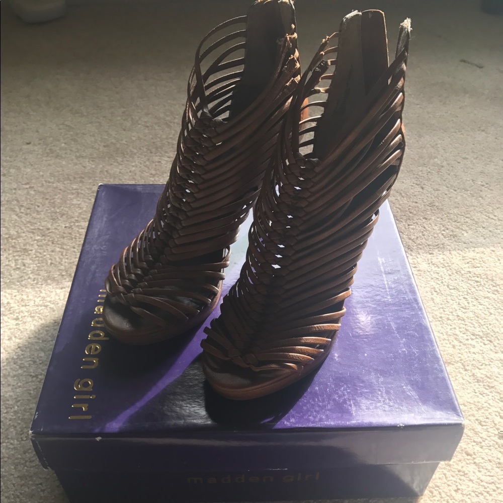 Tan leather heels