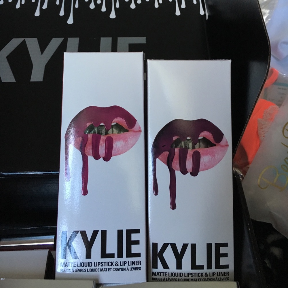 Posie and Kourt k KYLIE lipkits