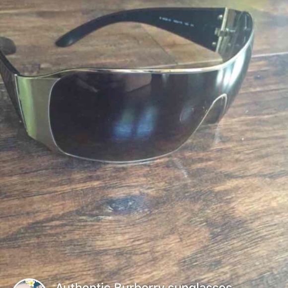 Authentic Burberry sunglasse‼️‼️sale‼️‼️
