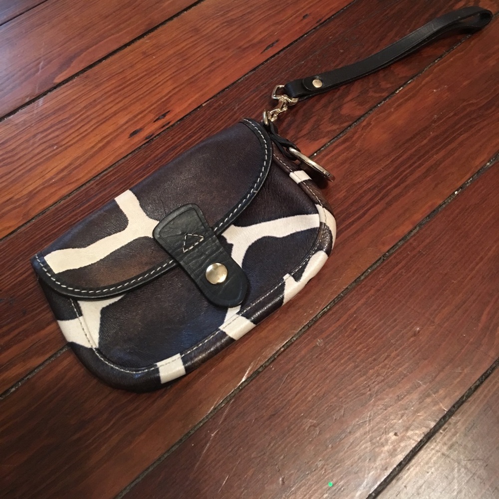 Dooney &Bourke Wristlet!