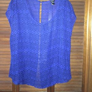 Torrid skull chiffon top Size 1