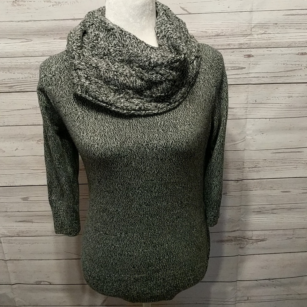 New York & Co Black and White Sweater